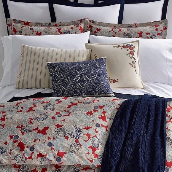 Polo Ralph Lauren
Remy Floral Comforter , queen - Picture 2 of 6